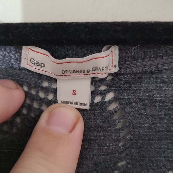 Gap Womens Shirt Size S Gray Open Knit Soft Sleeveless Lightweight Flowy Casual - Picture 2 of 6
